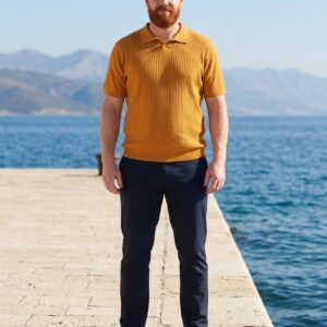 HANDKNITTED PULLOVER